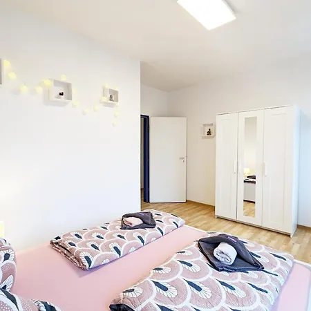 Hw3 - Urlaubsmagie - Helle, Grosse Wohnung Mit Pool Sebnitz Exterior foto